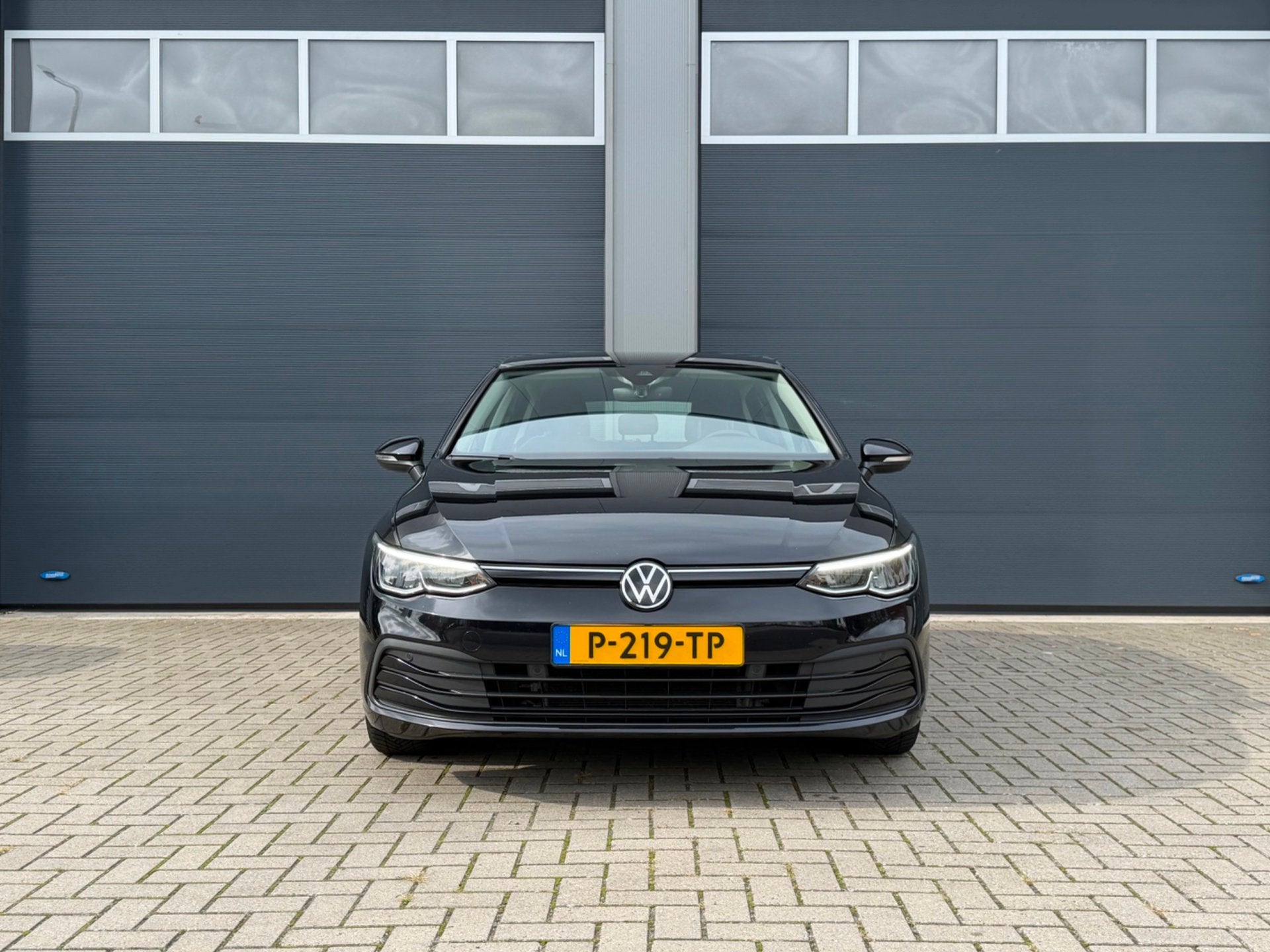 Volkswagen Golf 1.0 eTSI Life|DSG|CarPlay|Airco, Auto's, Dealer onderhouden, Stof, Gebruikt, Zwart