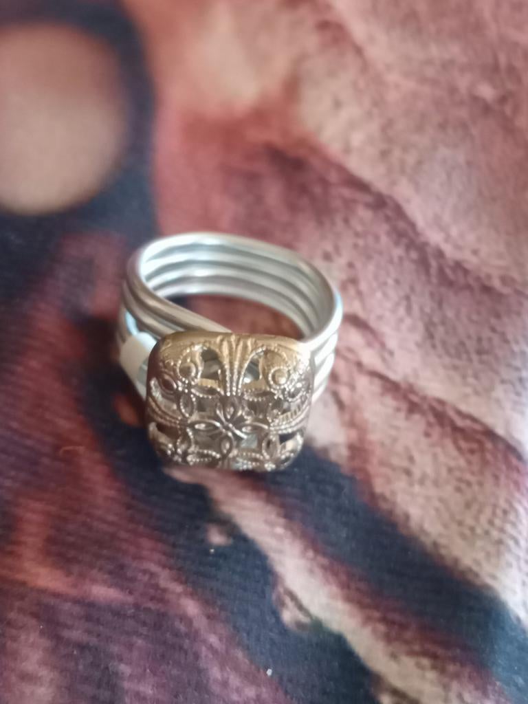 Unieke zilverkleurige ring, eigen ontwerp, maat 20, 20 of groter, Verzenden, Nieuw, Dame of Heer