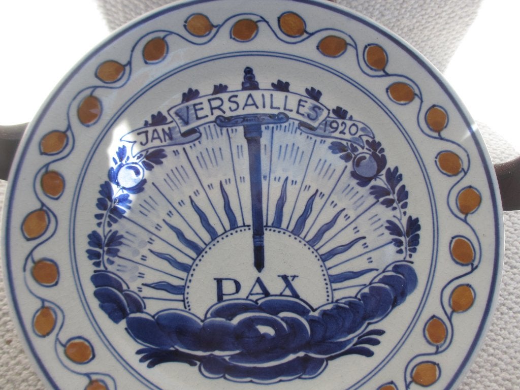 Zeldzaam Delfts Blauw wandbord Royal Delft, Versailles 1920, Antiek en Kunst, Ophalen of Verzenden