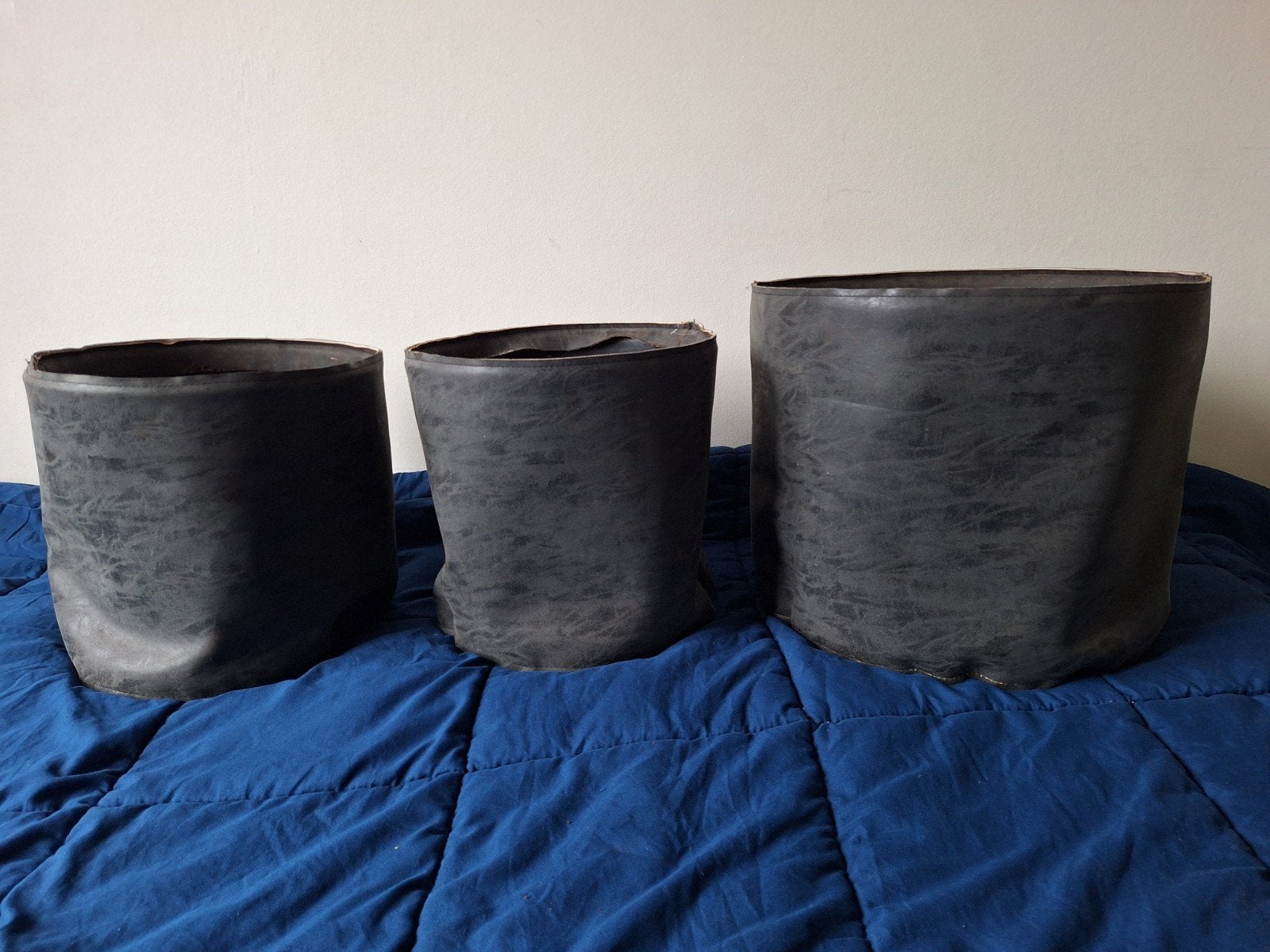 Set van 3 gebruikte plantenpotten, donkergrijs, Tuin en Terras, 25 tot 40 cm, Kunststof, Gebruikt, Rond