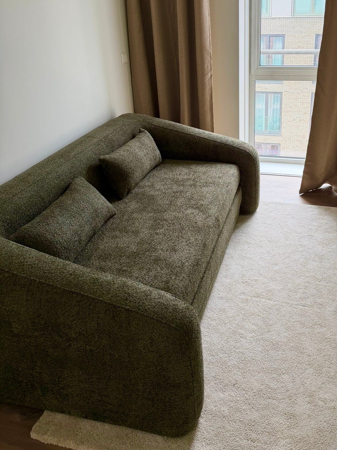 Westwing "Eliot" 2-Seater Sofa Bed – Olive Green, Ophalen, 150 tot 200 cm, Tweepersoons, 75 tot 100 cm