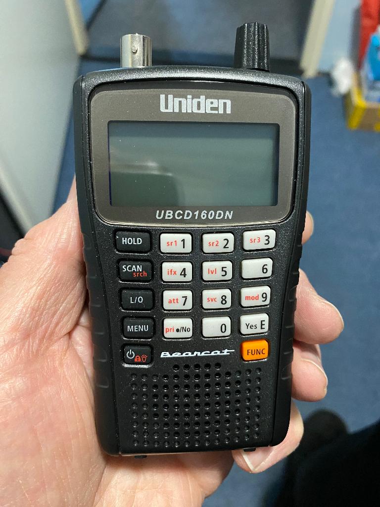 Te koop Uniden Bearcat UBCD160DN digitale scanner, Telecommunicatie, Scanners, Ophalen of Verzenden, Zo goed als nieuw, 500 kanalen of meer