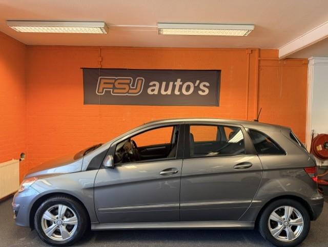 Mercedes-Benz B-klasse 200 / AUTOMAAT / VELE OPTIE'S!, Auto's, Mercedes-Benz, Euro 5, 136 pk, Gebruikt, 4 cilinders