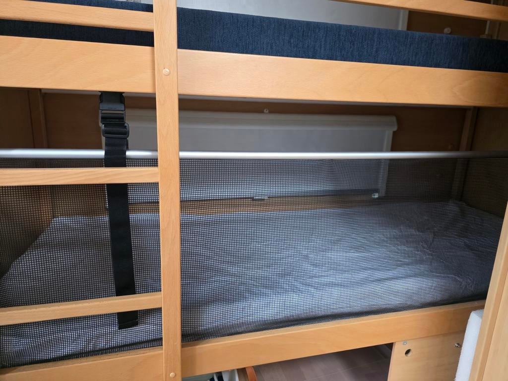 Valnet voor stapelbed caravan., Ophalen