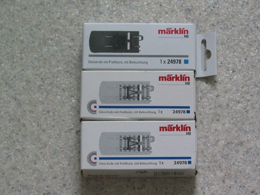 3 x Märklin 24978 – Eindstuk met stootblok en verlichting., Hobby en Vrije tijd, Wisselstroom, Rails, Ophalen of Verzenden, Zo goed als nieuw