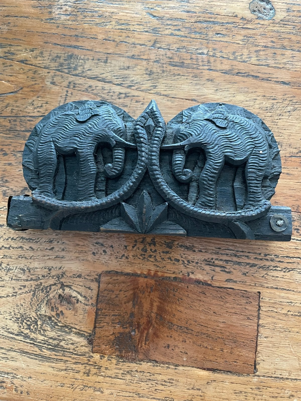 Antieke handweegschaal met olifanten houtsnijwerk, Ophalen of Verzenden