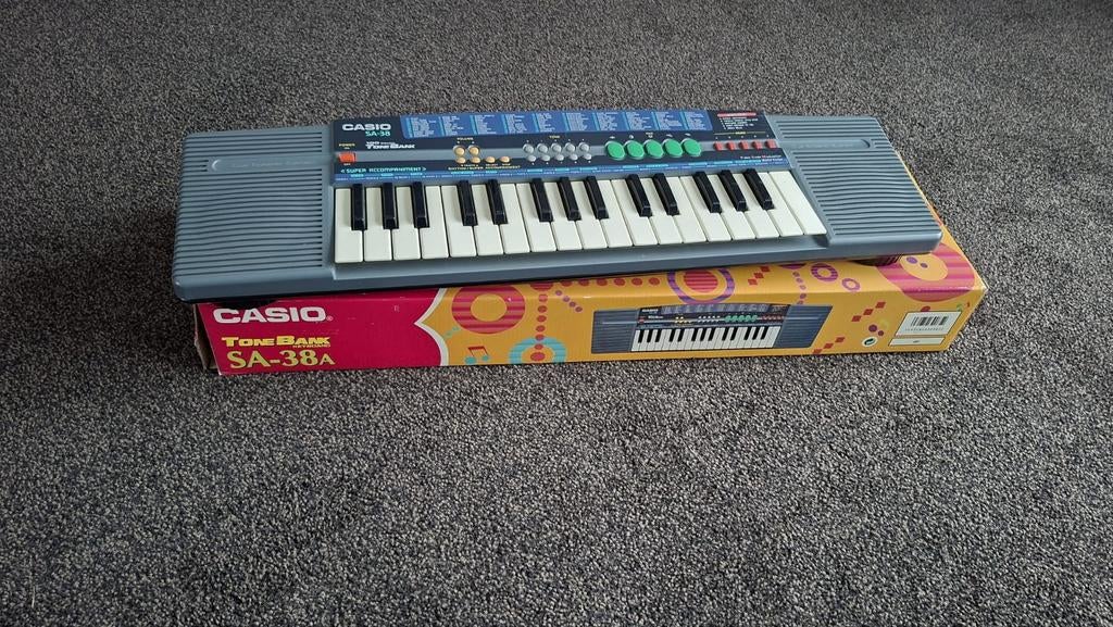 Casio SA-38A Tone Bank Keyboard - Zo goed als nieuw, Muziek en Instrumenten, Keyboards, Ophalen of Verzenden, Zo goed als nieuw