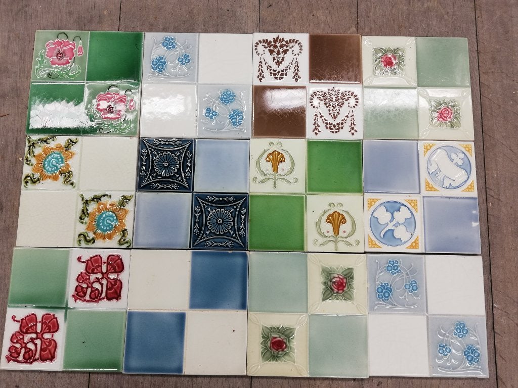 46 x 61 cm Tegeltableau, mix van 12 stuks antieke tegels, Ophalen