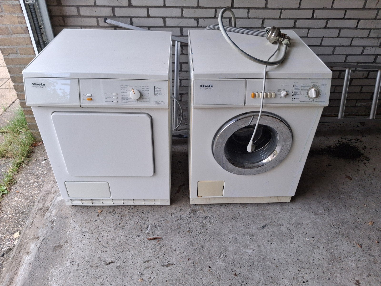 Miele wasmachine en droger, Ophalen, Gebruikt, 1200 tot 1600 toeren, 85 tot 90 cm