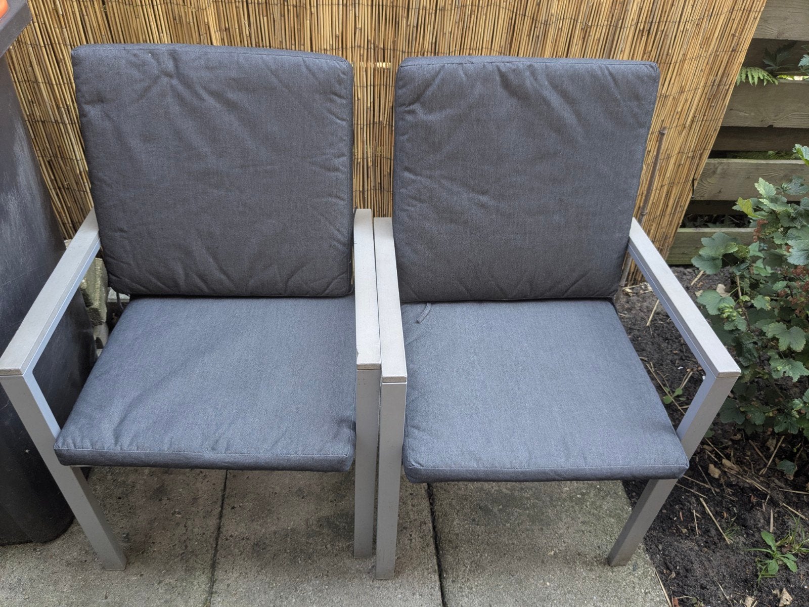 Twee comfortabele tuinstoelen met kussens van ikea, Ophalen, Gebruikt, Aluminium