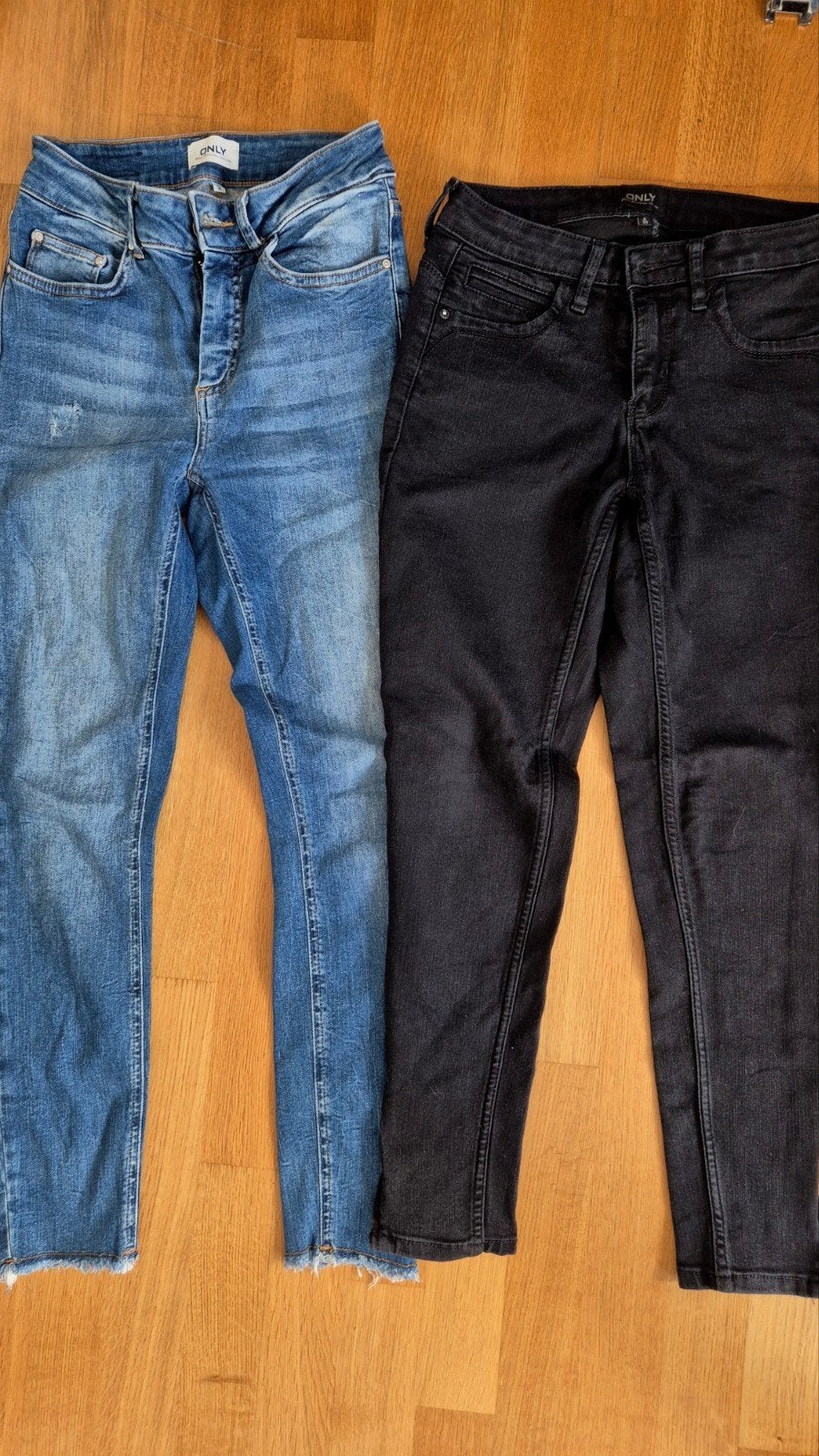 Only stretch jeans (2 stuks) - blauw en zwart maat S lengte, Only, Ophalen of Verzenden, Gedragen, Blauw