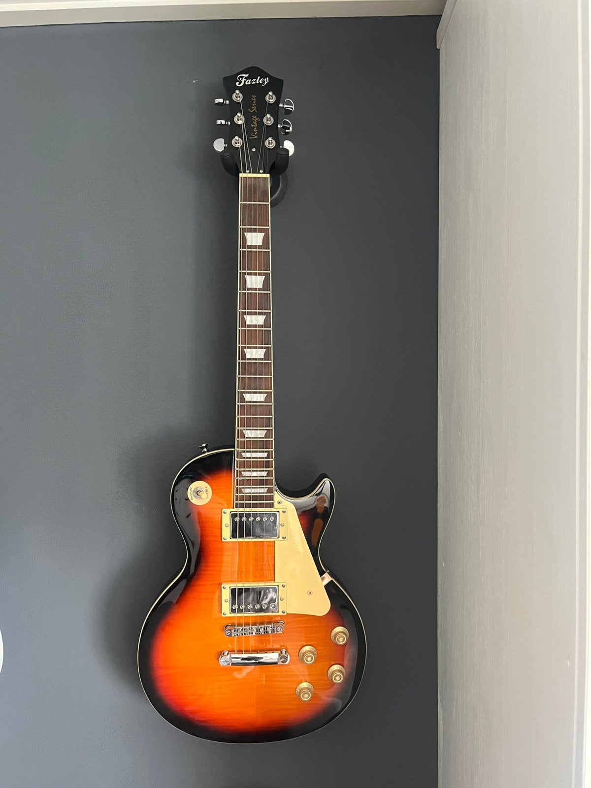 Fazley gitaar, Muziek en Instrumenten, Snaarinstrumenten | Gitaren | Elektrisch, Ophalen, Zo goed als nieuw, Solid body, Overige merken