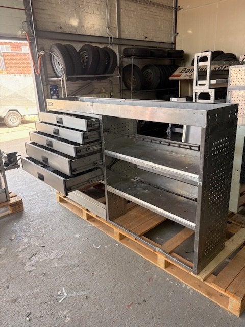 Aluca (2582B) L200 B32 H115 €749, Auto diversen, Auto-accessoires, Ophalen, Zo goed als nieuw, Info@laaiin.nl, Laaiin