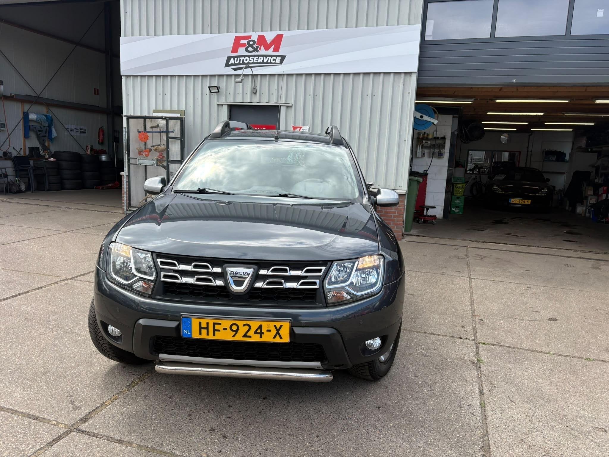Dacia Duster 1.2 TCe 4x2 Prestige Airco, cruise, leder, trek, Voorwielaandrijving, 125 pk, Gebruikt, Euro 6