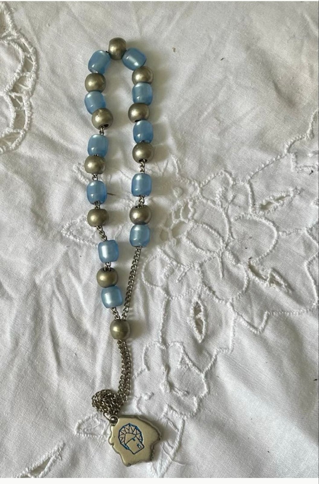 Vintage rozenkrans met blauwe en zilverkleurige kralen, Antiek en Kunst, Ophalen of Verzenden