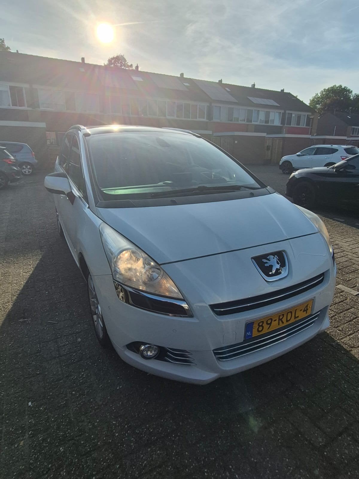 Peugeot 5008 1.6 THP 17 Aut6 2011 Wit, 7 stoelen, Wit, Origineel Nederlands, Particulier