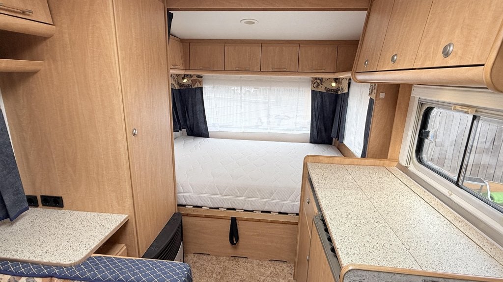 Bürstner Ventana 420 TN bouwjaar 1998 met voortent, Caravans en Kamperen, Schokbreker, Bedrijf, Treinzit, 750 - 1000 kg