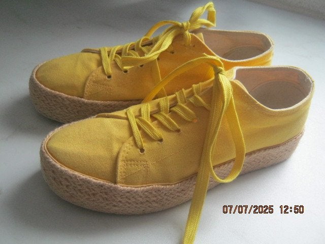 Espadrilles snaekers mt 38 merk Poelman, Poelman, Geel, Ophalen of Verzenden, Sneakers of Gympen