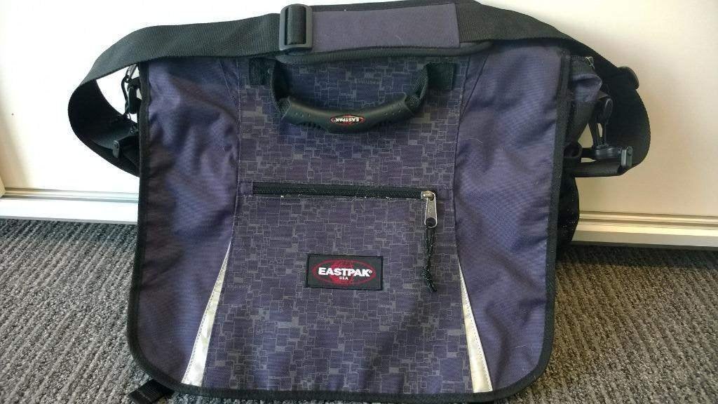 Groot Eastpak Messenger Brainbox L Campus tas bag, Ophalen of Verzenden, Zo goed als nieuw, Paars, Overige merken