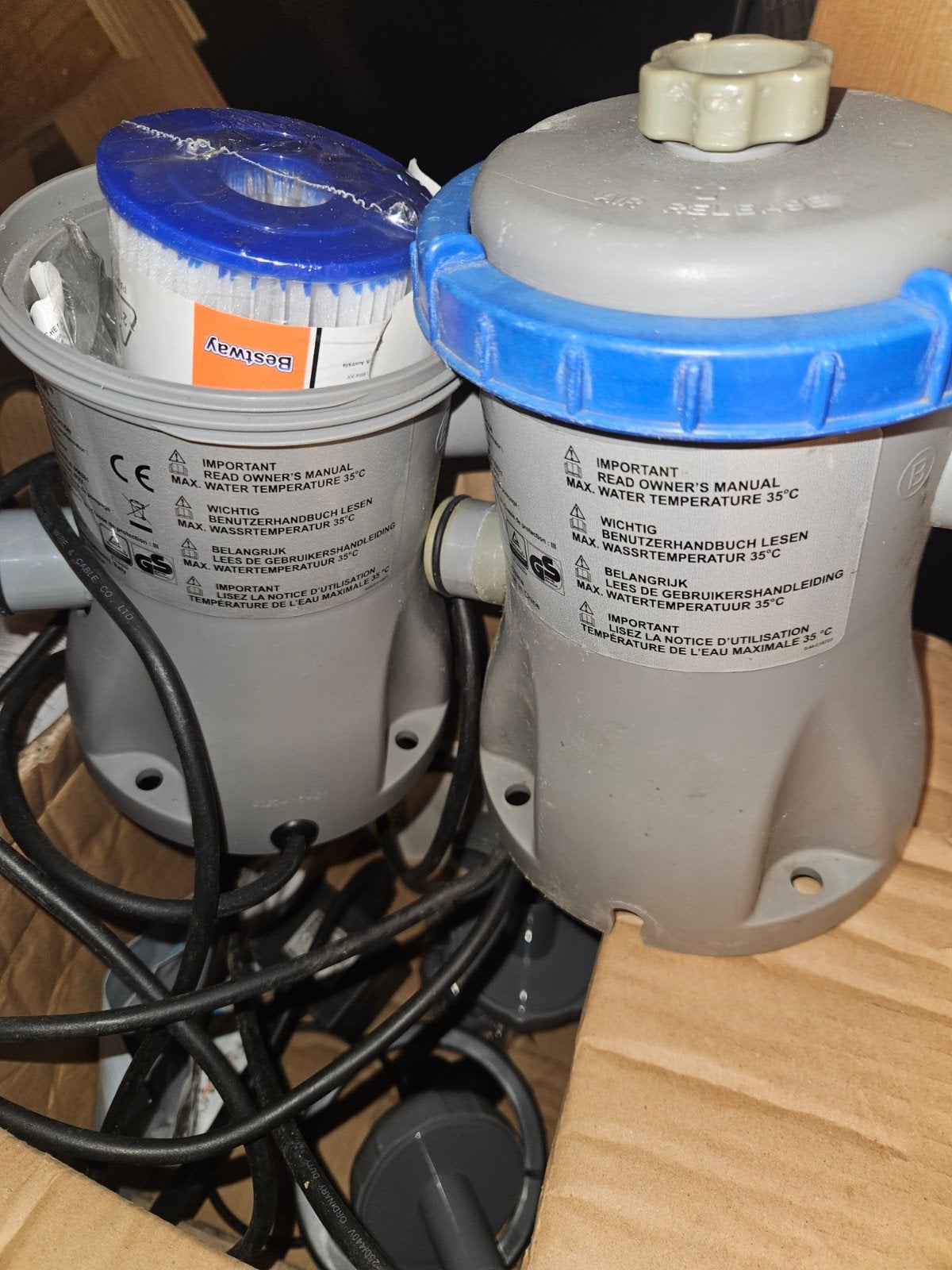 twee stuks bestway zwembadpompen met filters en toebehoren, Tuin en Terras, Ophalen, Zo goed als nieuw, Zwembadpomp