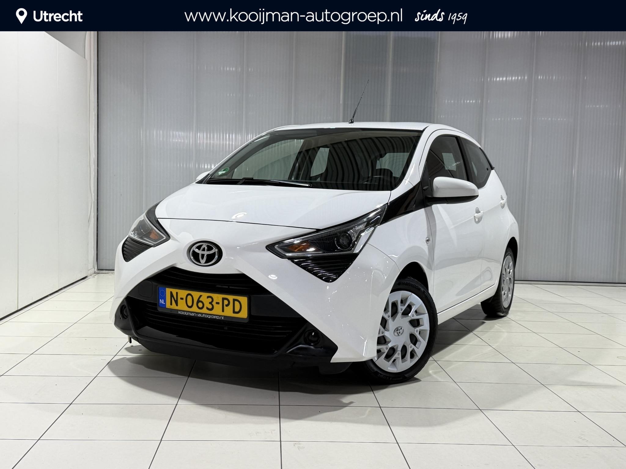 Toyota Aygo 1.0 VVT-i x-play limited | Navigatie systeem | A