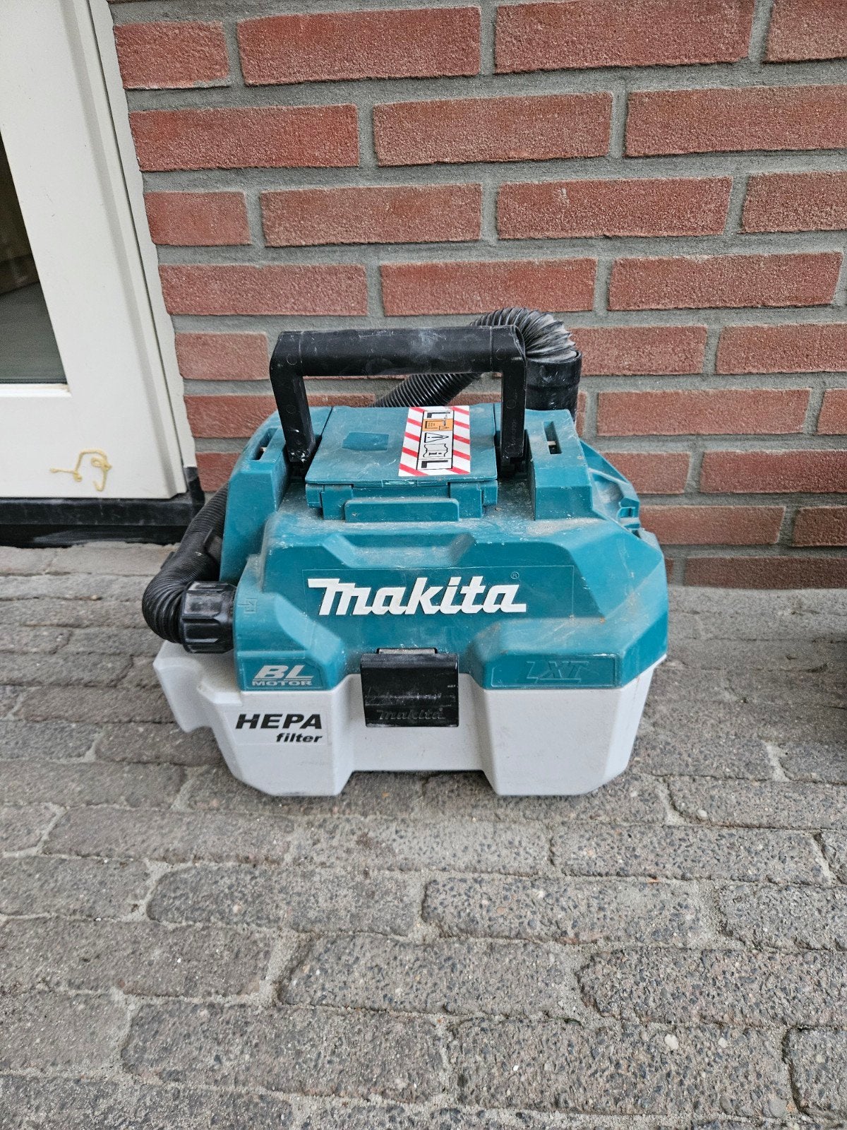 makita accu stofzuiger, Ophalen