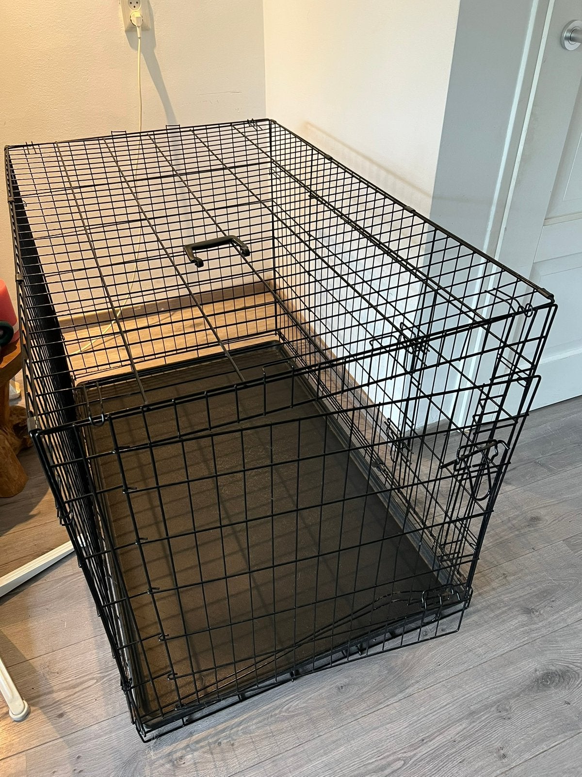 Bench voor grote hond. Zwart. Metaal, Ophalen, Gebruikt