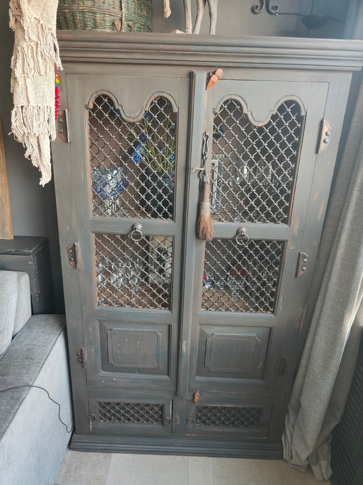 Unieke kast met gaasdeuren - 176x94x32 cm, Bohemian, Rustiek, 50 tot 100 cm, 150 tot 200 cm, 25 tot 50 cm