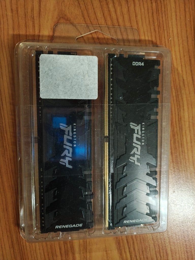 32GB DDR4 Kingston Fury Renegade 2x8gb + 2x8gb, Computers en Software, 32 GB, Verzenden, DDR4, Zo goed als nieuw