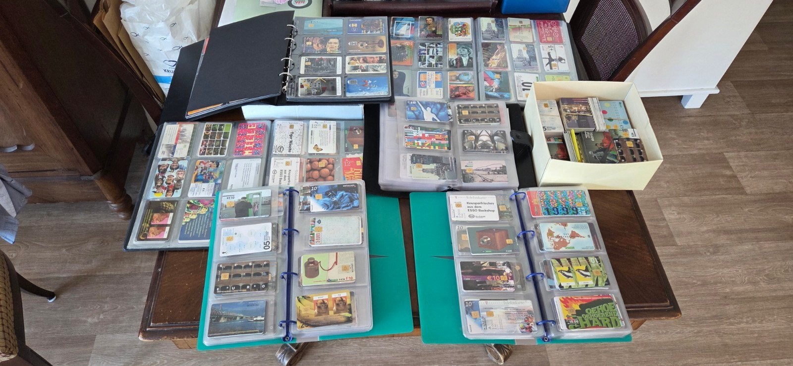 Grote verzameling telefoonkaarten in albums, Verzamelen, Ophalen