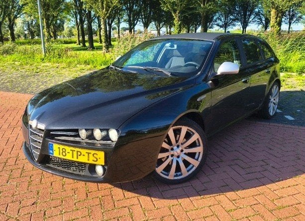 Alfa Romeo 159 1.8 MPI 103KW SW 2007 Zwart, Auto's, 4 cilinders, 1796 cc, Zwart, Origineel Nederlands