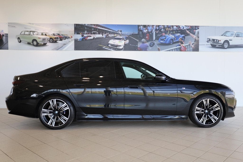 BMW i7 xDrive60 M Sport Pro | Rear Seat Entertainment | BMW, Auto's, BMW, Automaat, Stof, Gebruikt, 624 km