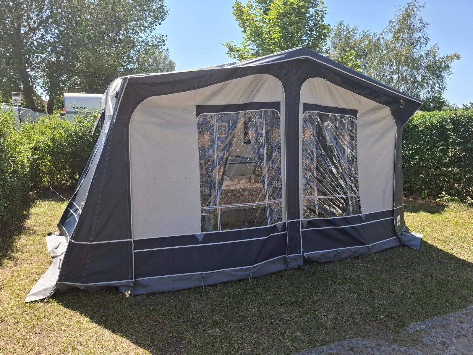 Hobby caravan met voortent en veel extra's, Caravans en Kamperen, Caravans, Ringverwarming, Vast bed, Rondzit, Hobby