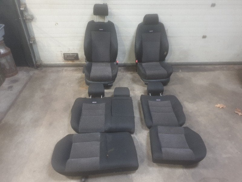 Interieur 5 deurs Volkswagen Golf IV (1J1) (1997-08/2005-06), Gebruikt, Volkswagen, Volkswagen AG, Kundenbetreuung@volkswagen.de