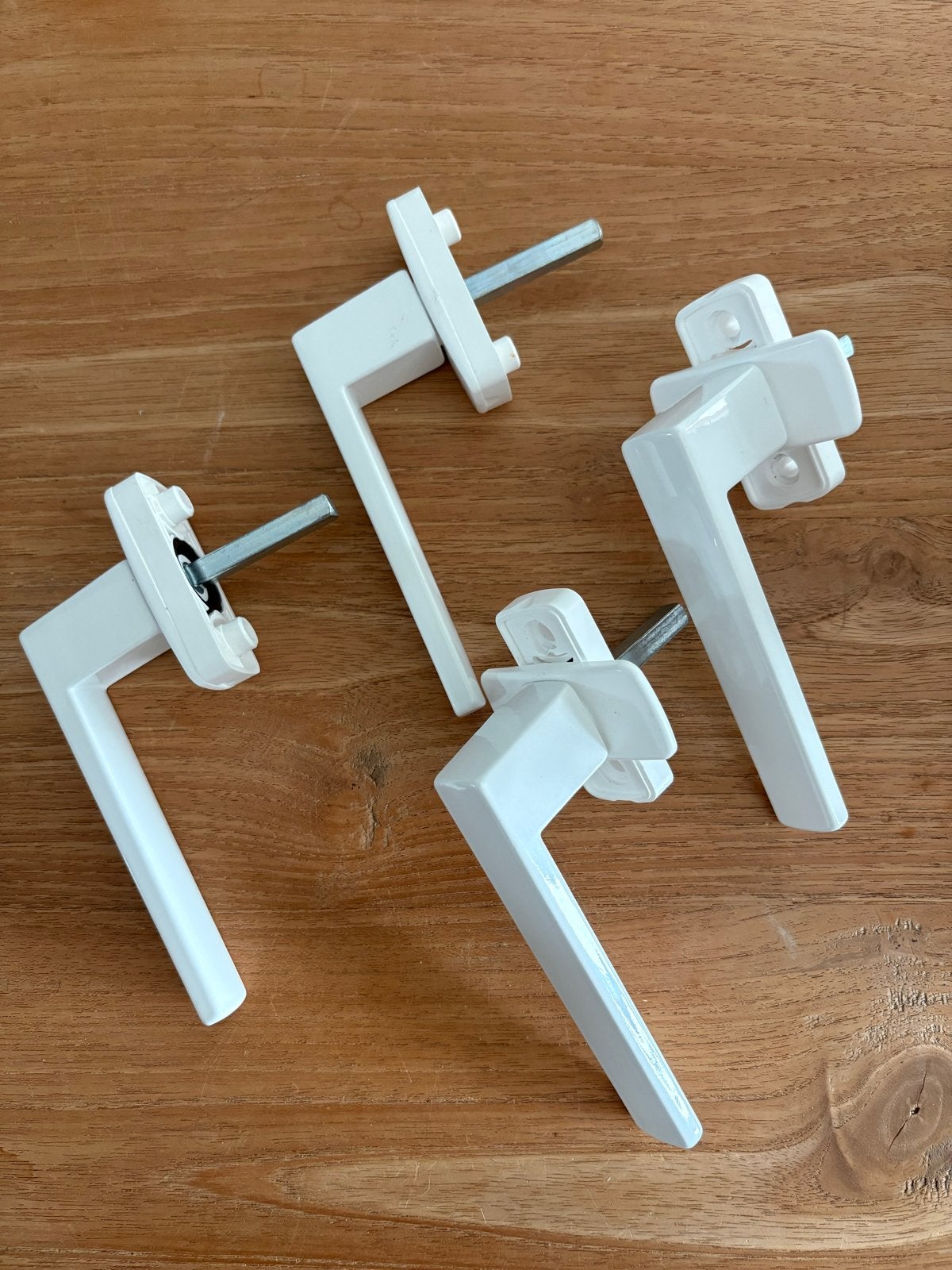 4x Nieuwe Raamkruk Kiep Kantel Raam Aluminium Wit 7mm Stift, Ophalen of Verzenden, Nieuw, Gevelraam of Ruit