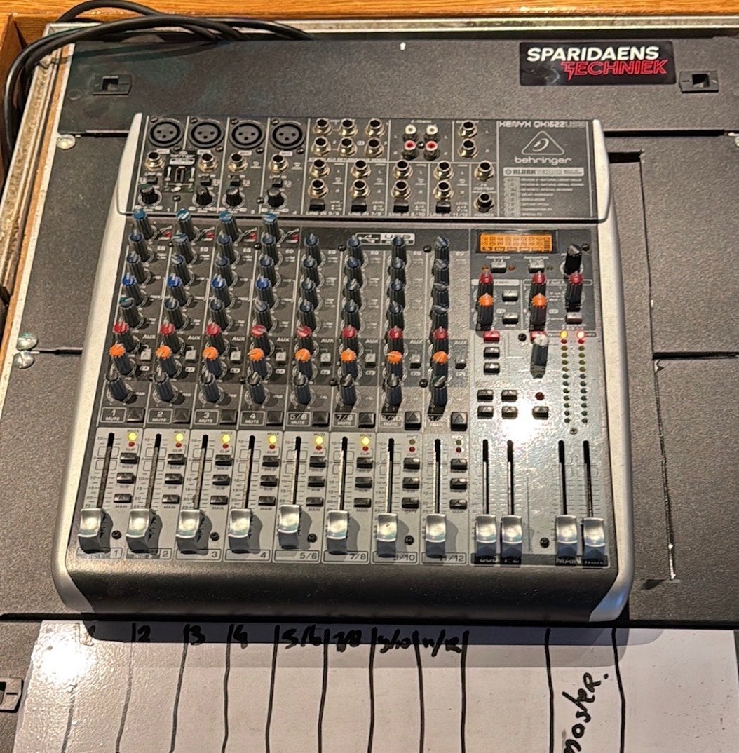 Behringer XENYX QX1622USB Mixer - Zo goed als nieuw, Ophalen, Zo goed als nieuw, 10 tot 20 kanalen, Microfooningang
