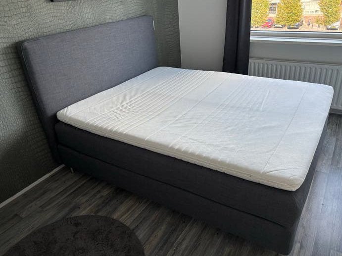 IKEA DUNVIK boxspring met matras en topper 160x200 cm, Ophalen, Tweepersoons, Zo goed als nieuw, 200 cm