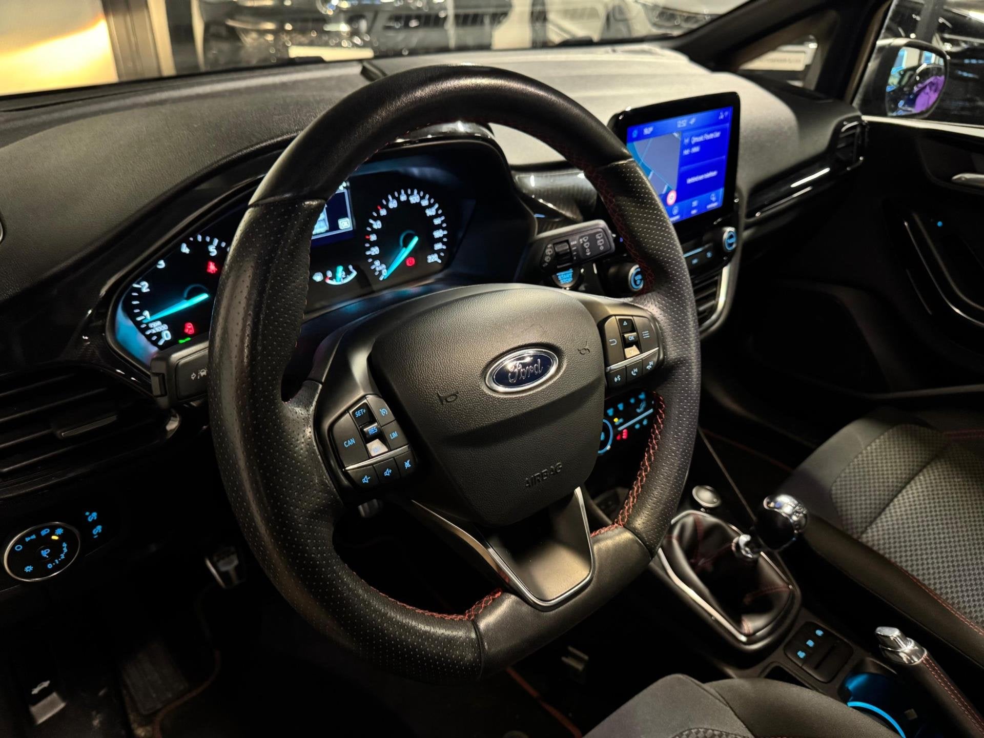 Ford Fiesta 1.0 EcoBoost ST-Line KEYLESS PDC NAVI, Auto's, Gebruikt, 49 €/maand, Origineel Nederlands, Handgeschakeld