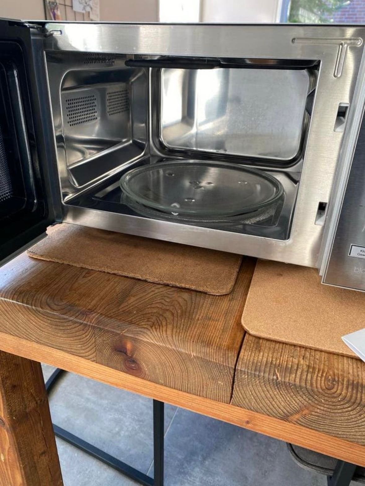 Blokker Magnetron met ovenfunctie - Zo goed als nieuw, Ophalen, Combimagnetron, Zo goed als nieuw, Draaiplateau