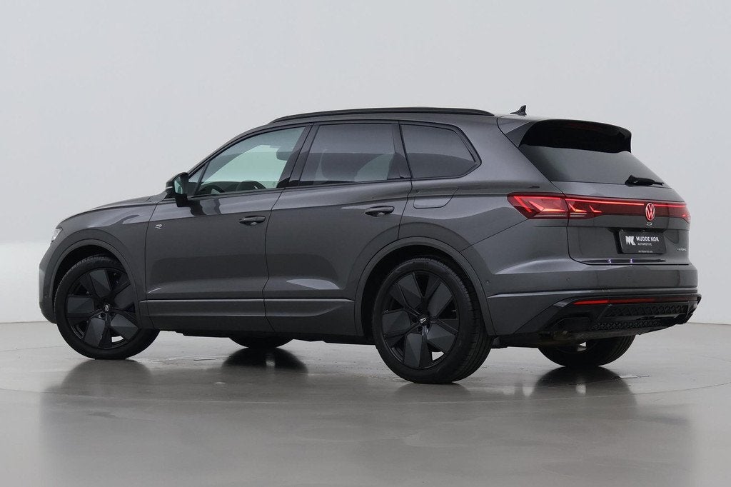 Volkswagen Touareg 3.0 TSi eHybrid 4MOTION R | FINAL EDITION, Automaat, 14 kWh, Gebruikt, Euro 6