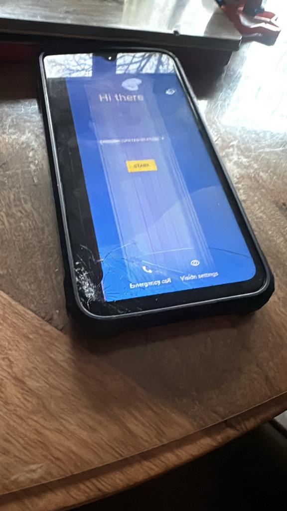 Kapotte telefoon  - Ideaal voor onderdelen of reparatie, Telecommunicatie, Mobiele telefoons | Apple iPhone, Gebruikt, 64 GB, Zonder abonnement