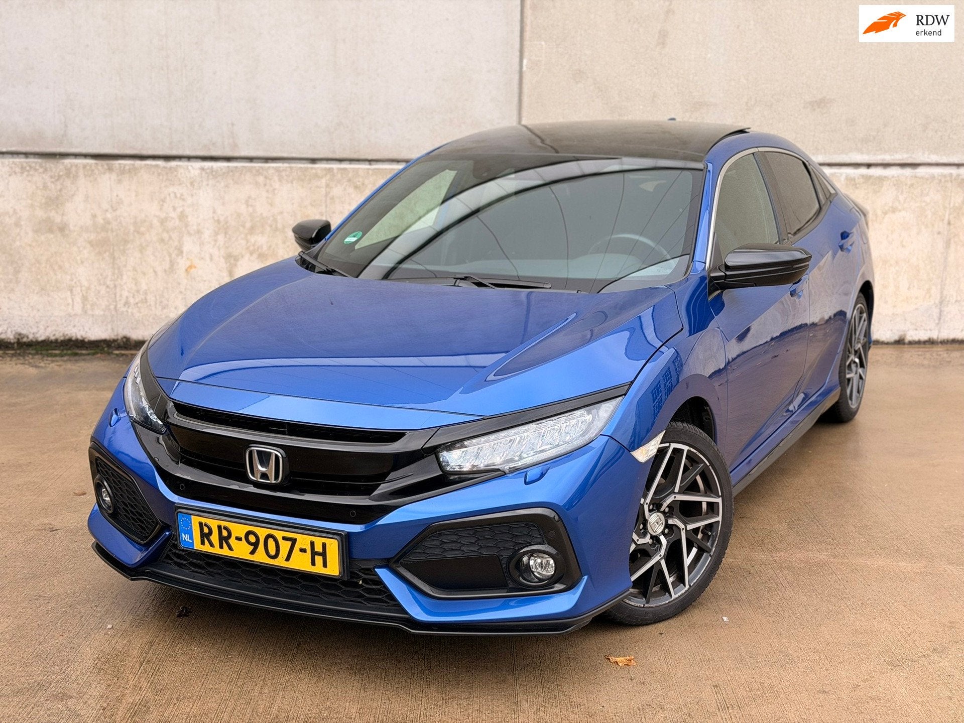 Honda Civic 1.0 i-VTEC Aut. Pano Trekh. Camera CarPlay ACC L, Auto's, Stof, Gebruikt, 129 pk, Blauw