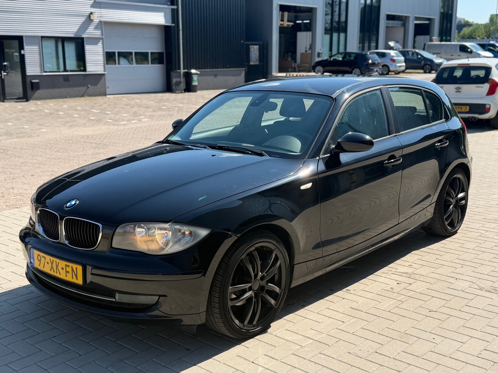 BMW 1-serie 118i High Executive, Auto's, 1-Serie, Achterwielaandrijving, Zwart, Origineel Nederlands