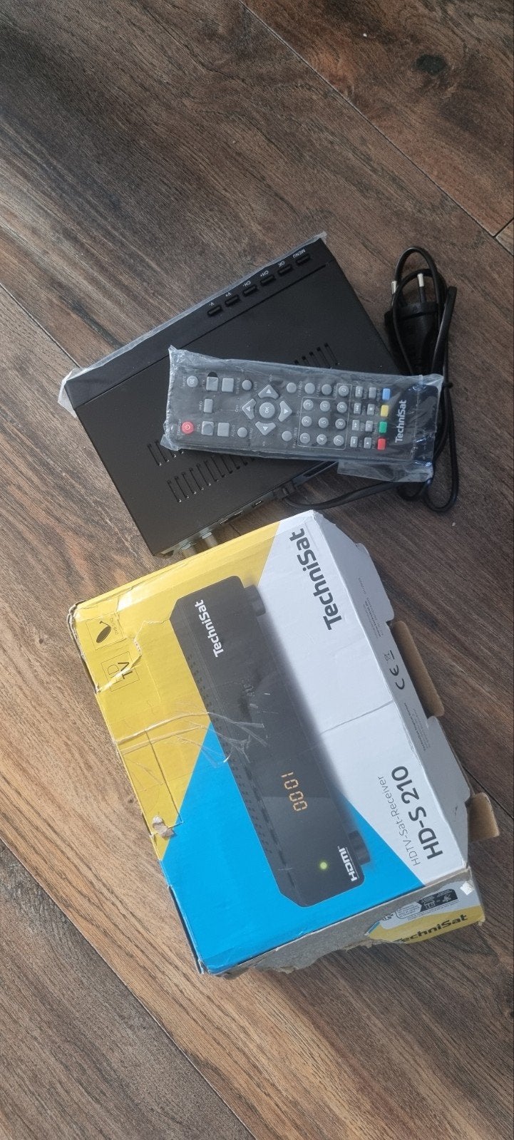 TechniSat HD-S 210 HDTV-Sat-Receiver met afstandsbediening, Ophalen of Verzenden, Nieuw, Decoder
