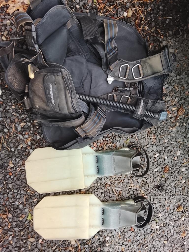 Duikersvest scubapro en zwemvliezen, Watersport en Boten, Duiken, Ophalen of Verzenden, Zwem- of Duikvliezen