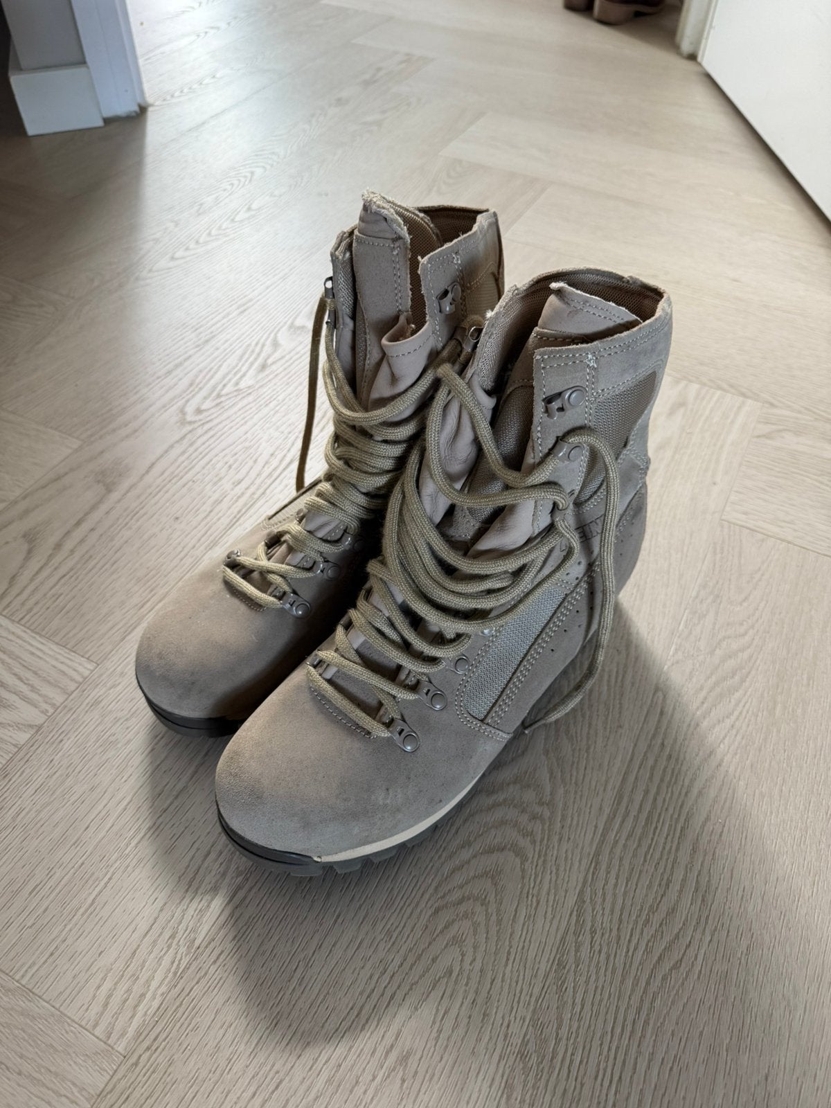 Nieuwe Meindl hoge wandelschoenen – zandkleur – maat 43,5, Verzenden, Zo goed als nieuw, Bruin, Wandelschoenen of Bergschoenen