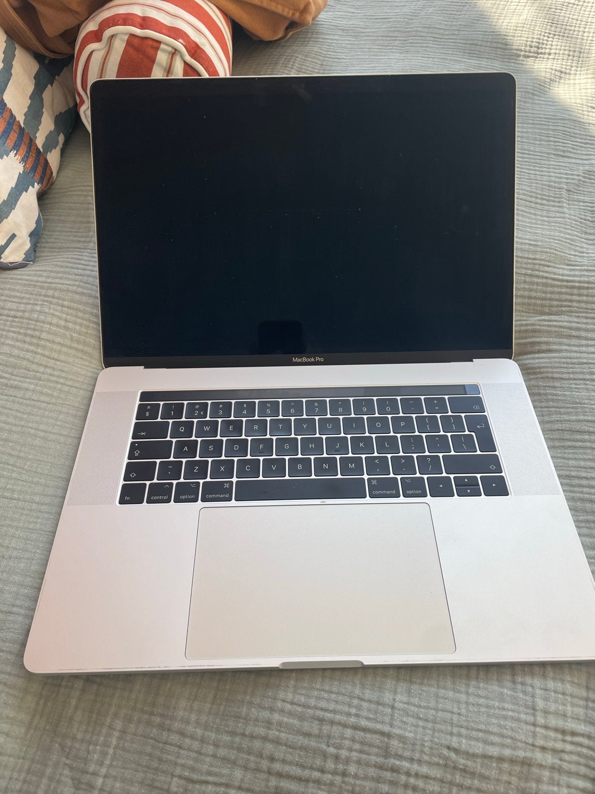 MacBook Pro 15 inch - Scherm defect, voor de handige Harry, Computers en Software, Ophalen of Verzenden, Niet werkend, 15 inch
