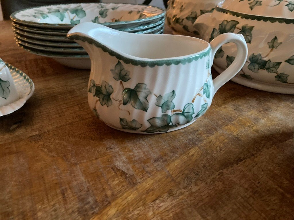 Sauskom Juskom Barratts Engels servies Country Vine vintage, Ophalen, Overige merken, Landelijk/Boerenbont, Zo goed als nieuw