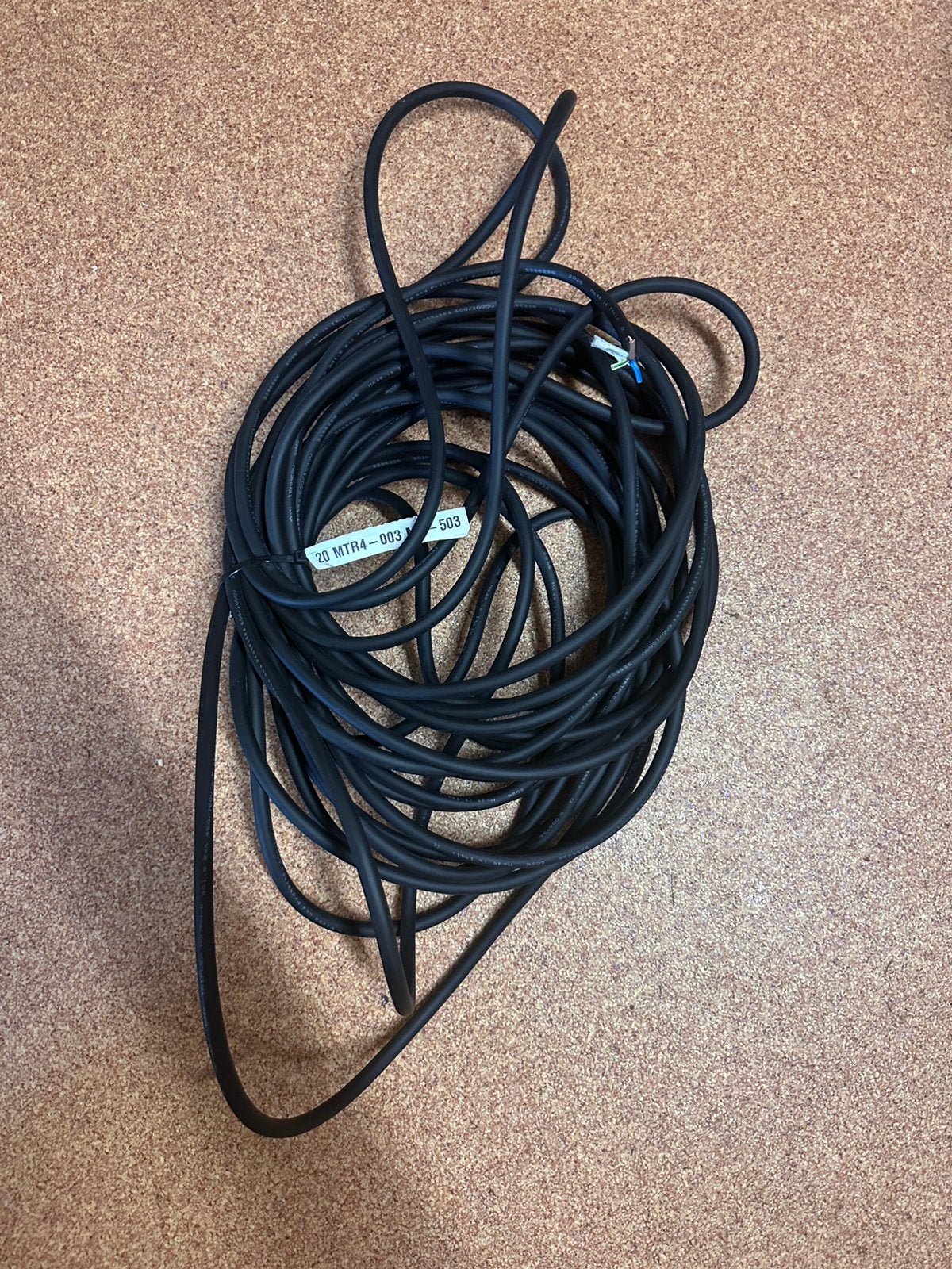 20meter 3-aders 220V zonder stekers Nooit gebruikt, Ophalen of Verzenden, Nieuw