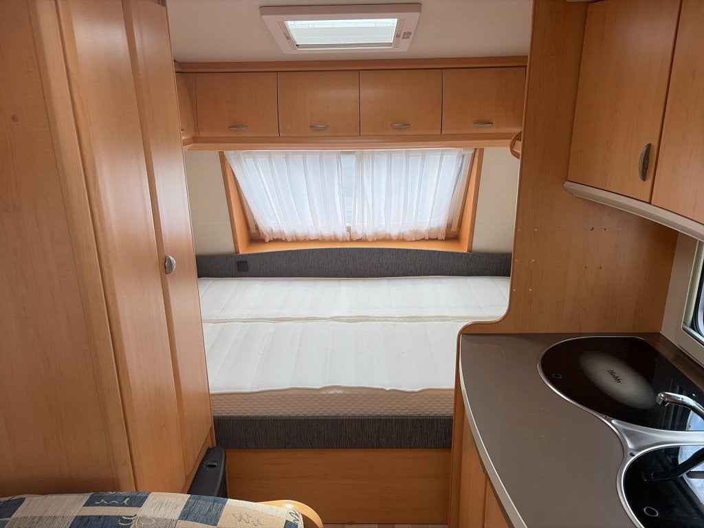 Hobby De Luxe 400 SF Mover/Voortent/Fietsdr., Caravans en Kamperen, Hobby, Bedrijf, Treinzit, Tot en met 4